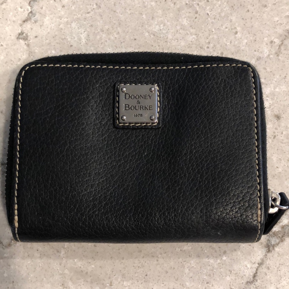 Dooney & Bourke wallet